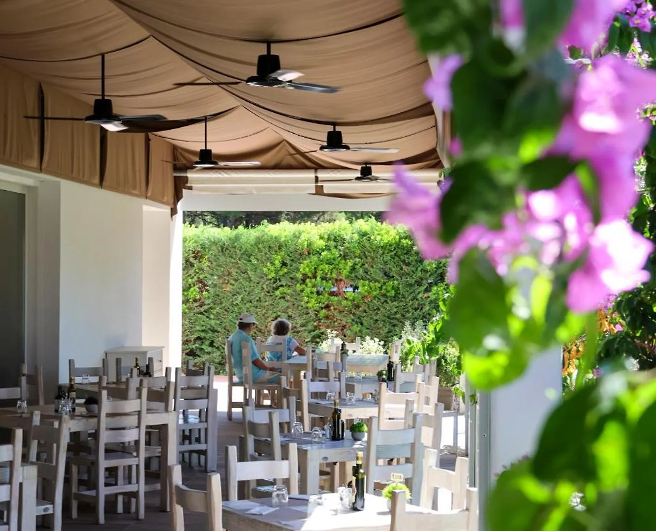 Il Tridente Hotel 4*, ביביונה